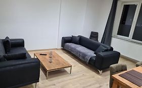 Bruxelles Airport Charleroi B Nouvelle Gerance