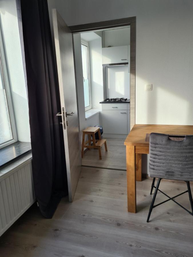 Ferienwohnung Le Bonheur 1 & 2 Parking Et Wifi Gratuits Charleroi Exterior foto