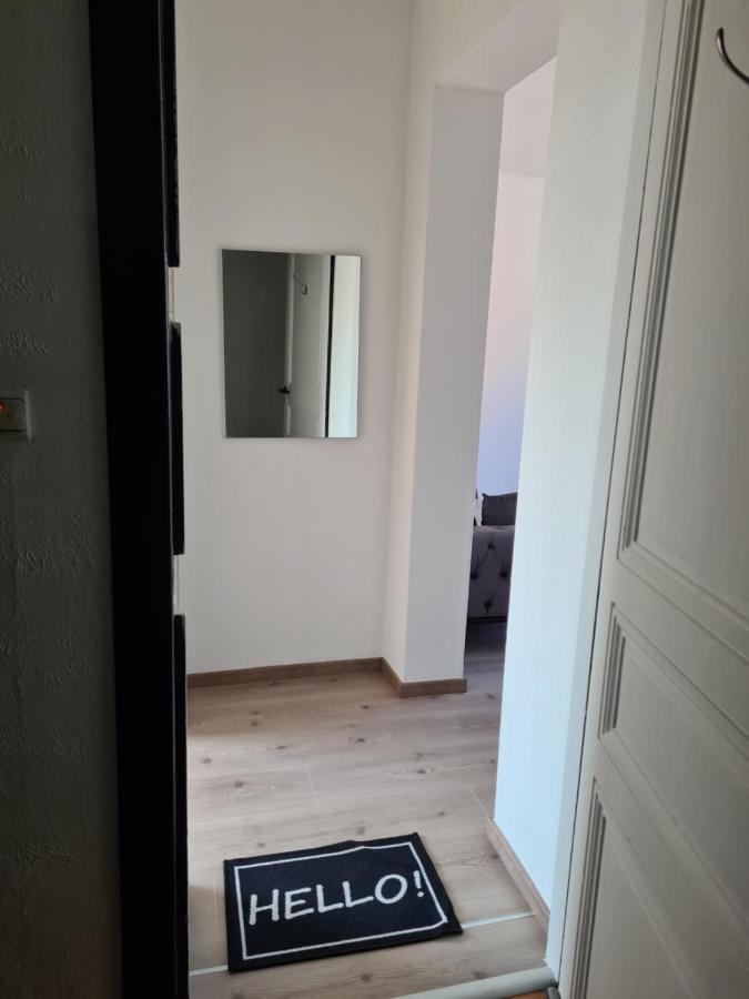 Ferienwohnung Le Bonheur 1 & 2 Parking Et Wifi Gratuits Charleroi Exterior foto